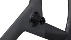 Three Disc Center Lock Carbon 28" Laufrad 18 Three Disc Center Lock Carbon 28" Laufrad -Shimano Verkäufe 328913
