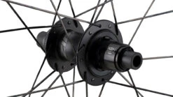 ZIPP 303 Firecrest® Carbon Tubeless Disc Center Lock Laufradsatz -Shimano Verkäufe 340769